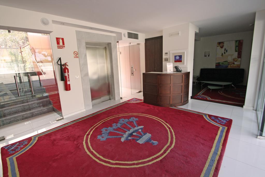 Hotel Villa Rosario Ii, Edificio Moderno Ribadesella Bagian luar foto